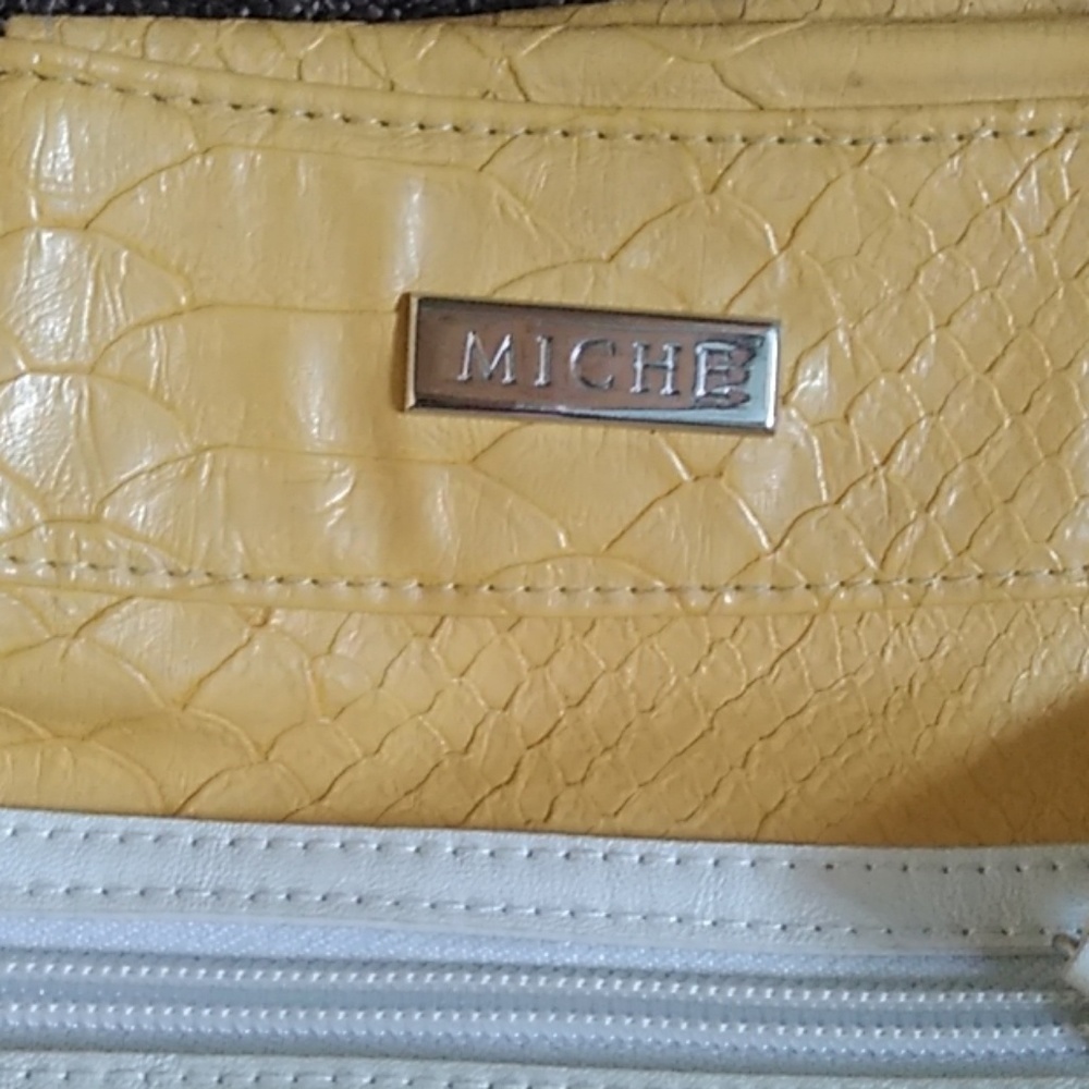 Handbag - Picture 2 of 2